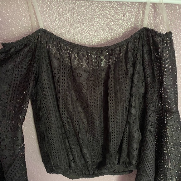 Black off the shoulder - Picture 4 of 5